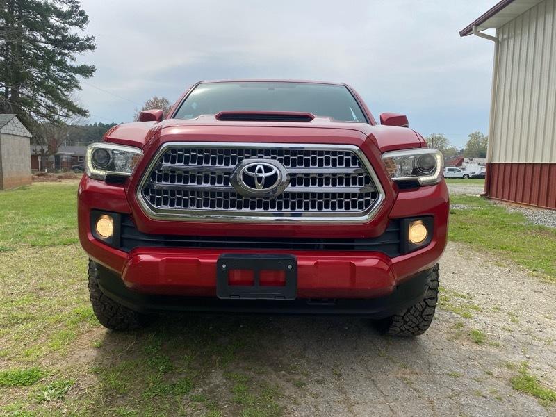 Toyota Tacoma TRD Off Road Double Cab 5' Bed V6 4x4 AT (Natl) 2017
