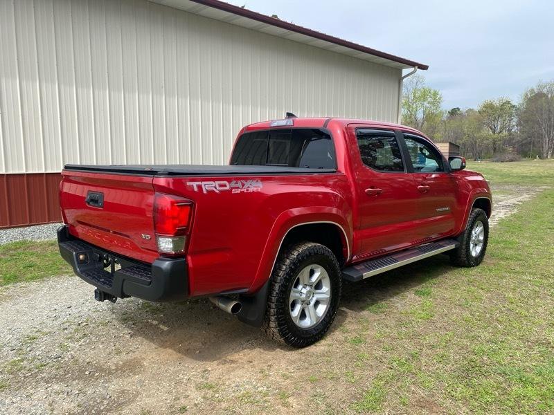 Toyota Tacoma TRD Off Road Double Cab 5' Bed V6 4x4 AT (Natl) 2017