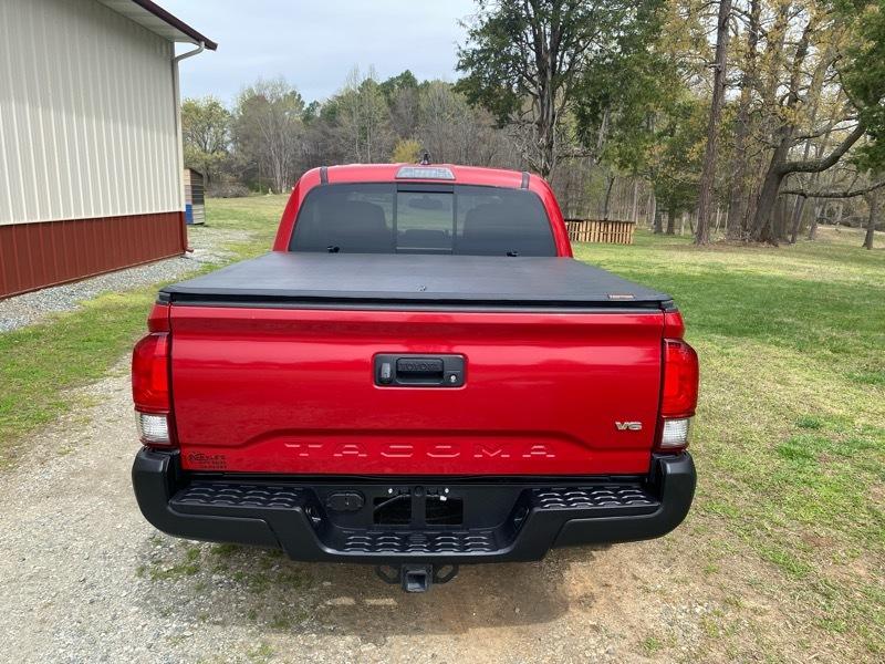 Toyota Tacoma TRD Off Road Double Cab 5' Bed V6 4x4 AT (Natl) 2017