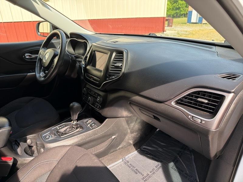 Jeep Cherokee Latitude FWD 2019