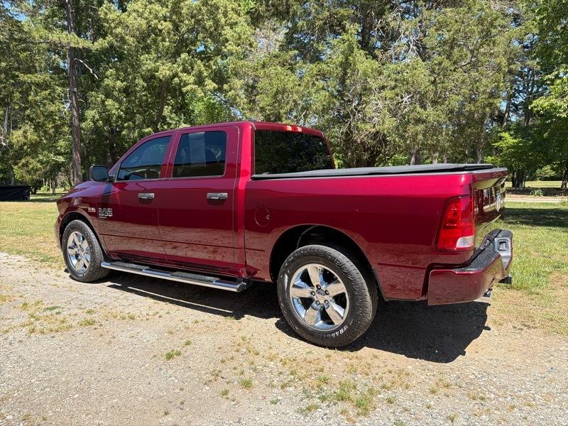 RAM 1500 Classic Tradesman Crew Cab SWB 2WD 2019