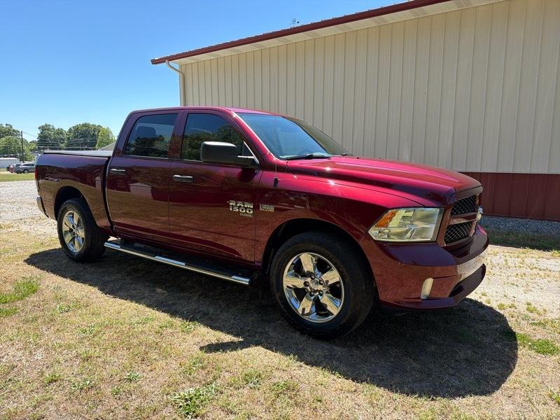 RAM 1500 Classic Tradesman Crew Cab SWB 2WD 2019