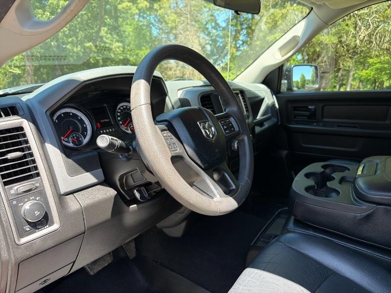 RAM 1500 Classic Tradesman Crew Cab SWB 2WD 2019
