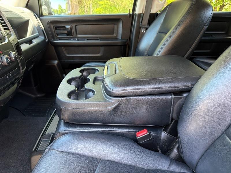 RAM 1500 Classic Tradesman Crew Cab SWB 2WD 2019