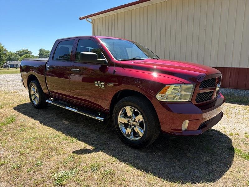 RAM 1500 Classic Tradesman Crew Cab SWB 2WD 2019