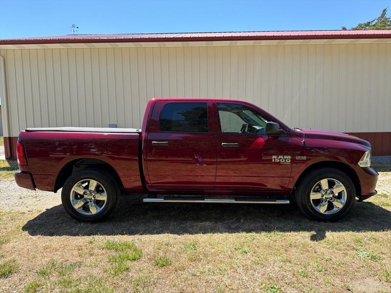 RAM 1500 Classic Tradesman Crew Cab SWB 2WD 2019