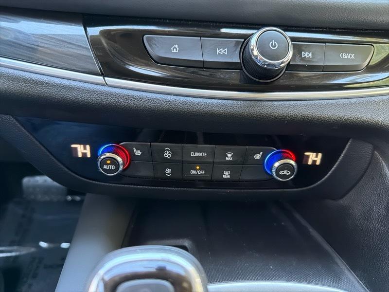 Buick Enclave Essence FWD 2019