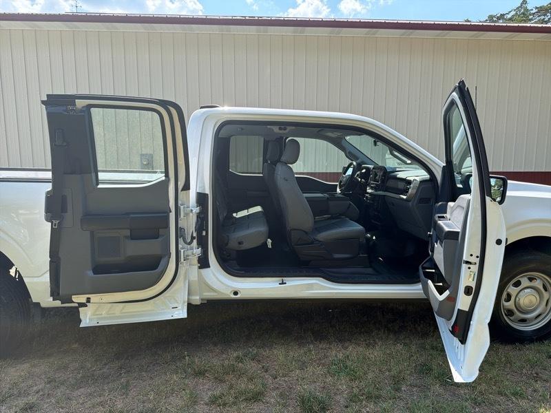 Ford F-150 XL SuperCab 8-ft. Bed 2WD 2021