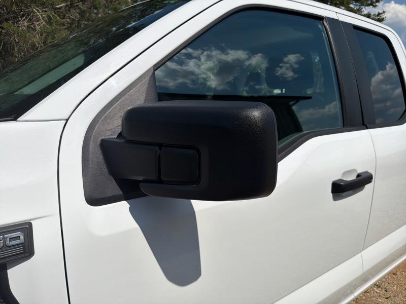 Ford F-150 XL SuperCab 8-ft. Bed 2WD 2021
