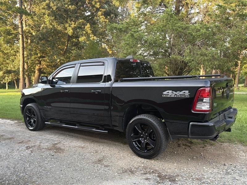 RAM 1500 Big Horn Crew Cab SWB 4WD 2020