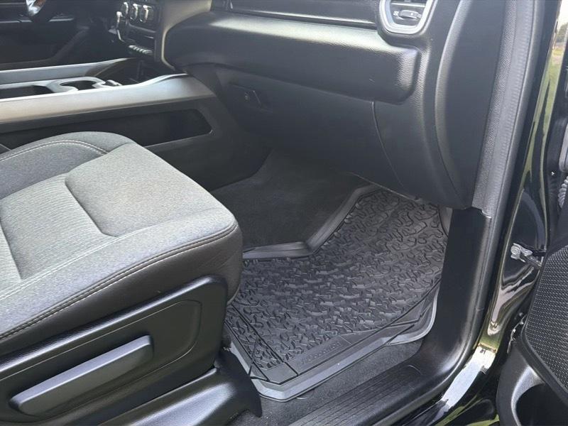 RAM 1500 Big Horn Crew Cab SWB 4WD 2020
