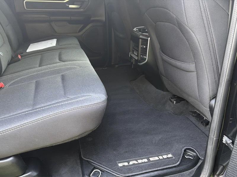 RAM 1500 Big Horn Crew Cab SWB 4WD 2020