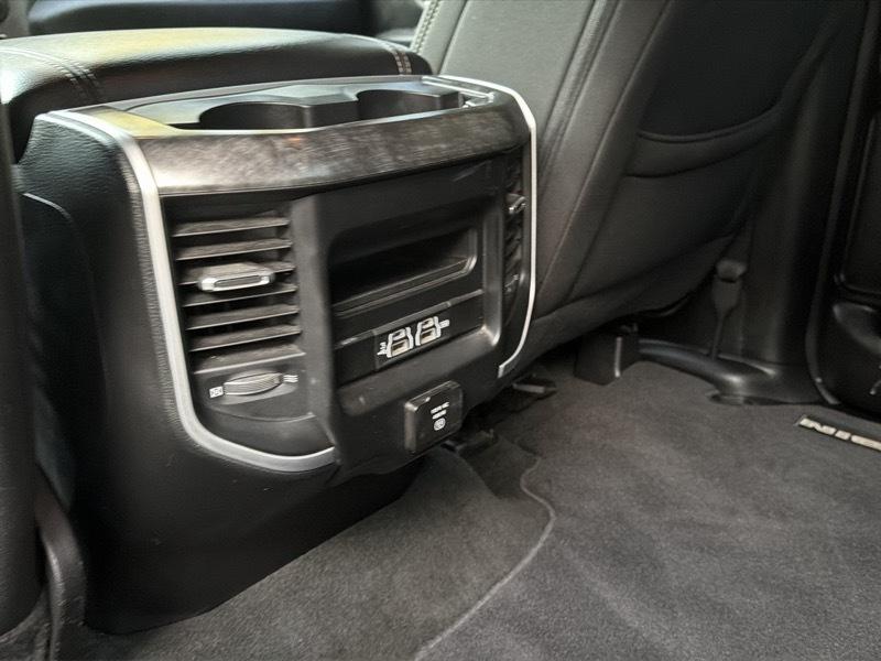 RAM 1500 Big Horn Crew Cab SWB 4WD 2020