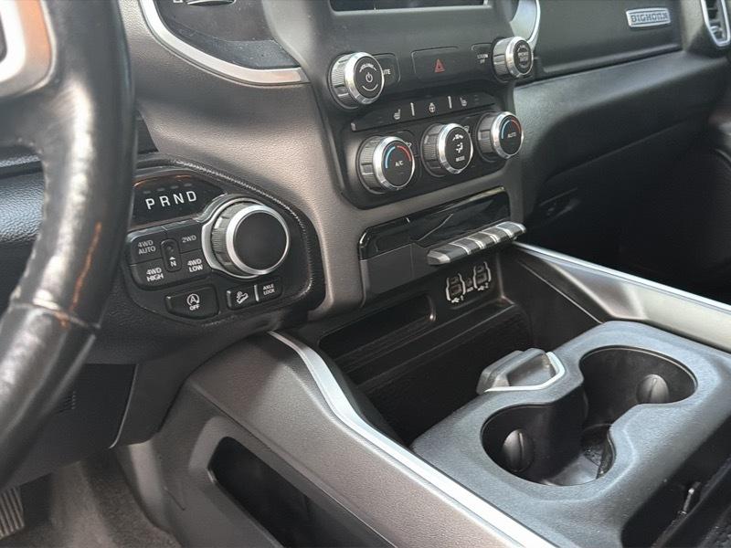 RAM 1500 Big Horn Crew Cab SWB 4WD 2020