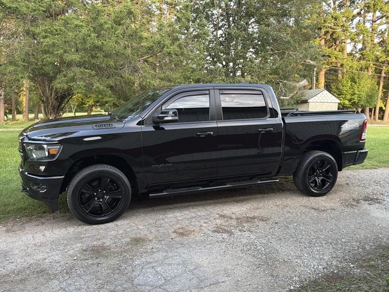 RAM 1500 Big Horn Crew Cab SWB 4WD 2020