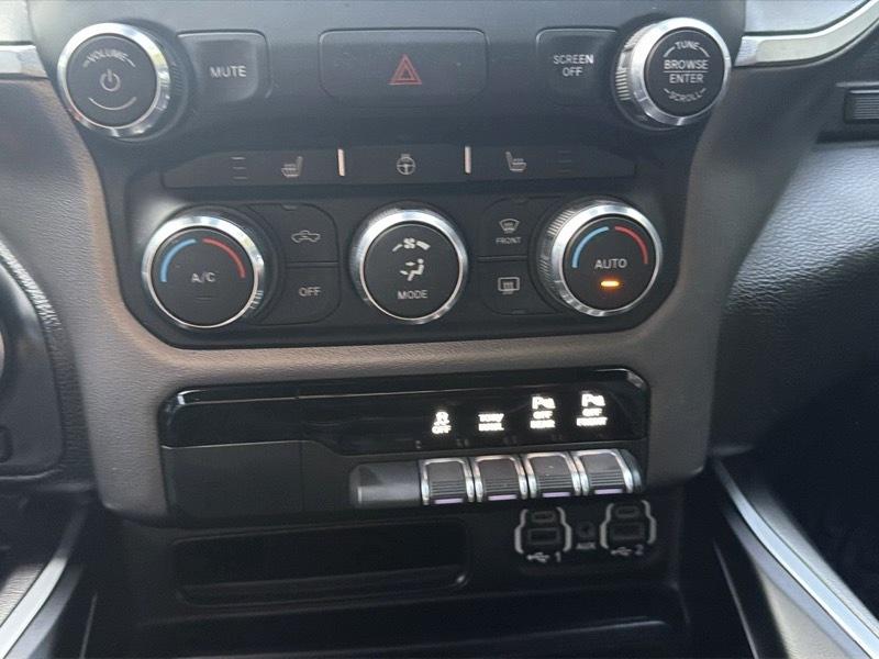 RAM 1500 Big Horn Crew Cab SWB 4WD 2020