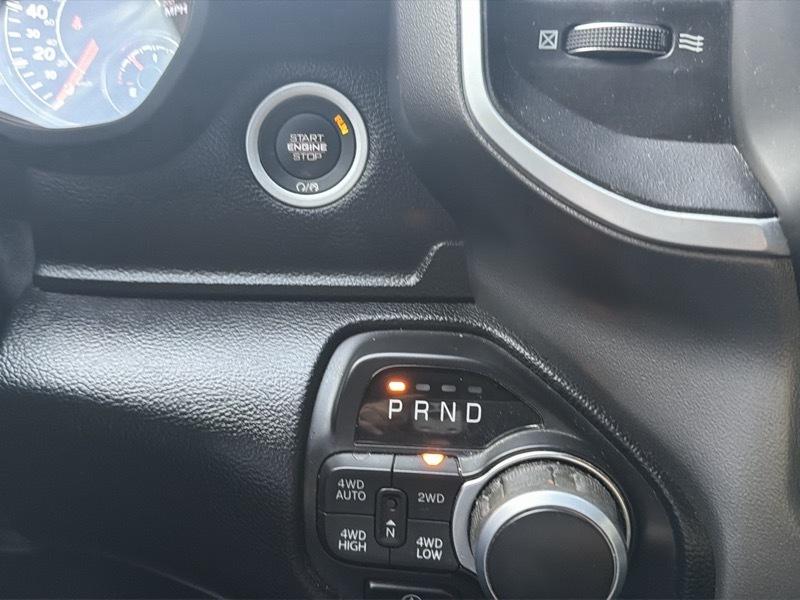 RAM 1500 Big Horn Crew Cab SWB 4WD 2020