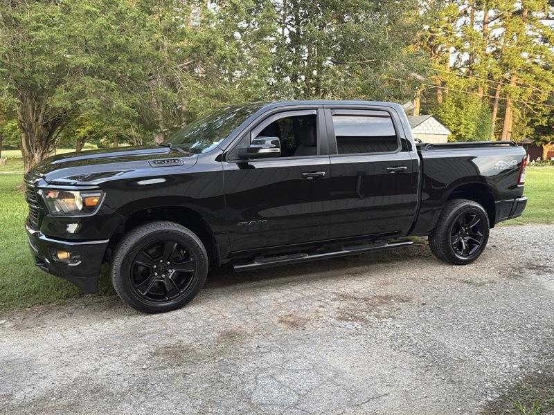 RAM 1500 Big Horn Crew Cab SWB 4WD 2020
