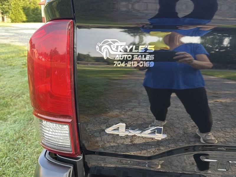 Toyota Tacoma SR5 Access Cab I4 6AT 4WD 2019