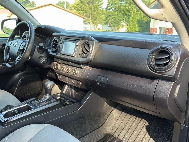 Toyota Tacoma SR5 Access Cab I4 6AT 4WD 2019