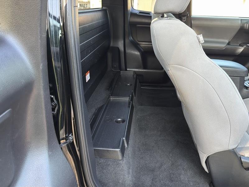 Toyota Tacoma SR5 Access Cab I4 6AT 4WD 2019