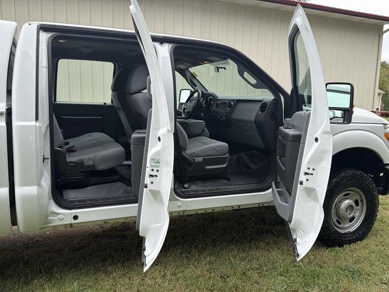 Ford F-250 SD XL Crew Cab 4WD 2014