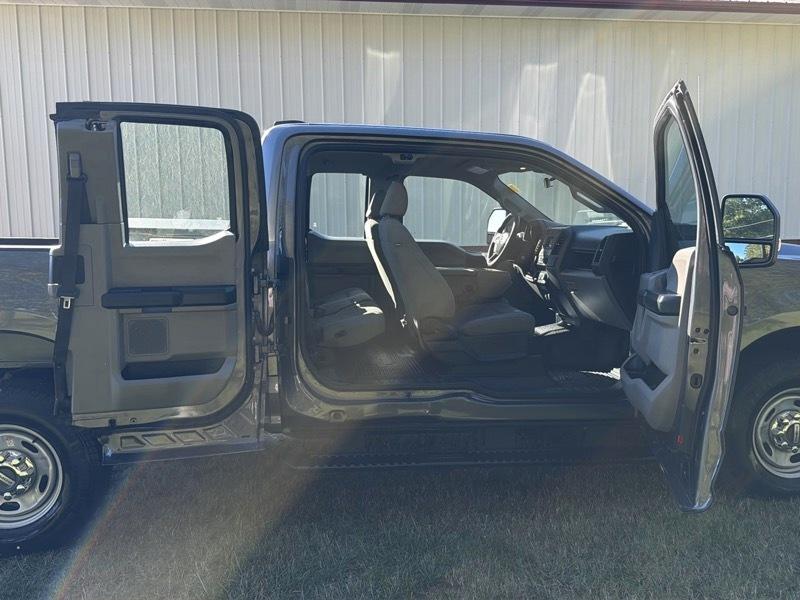 Ford F-250 SD XL SuperCab 2WD 2022