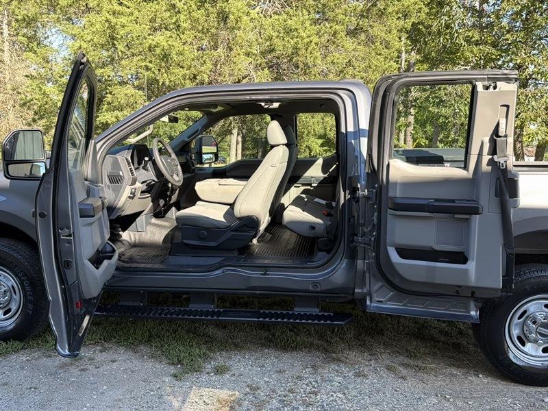 Ford F-250 SD XL SuperCab 2WD 2022