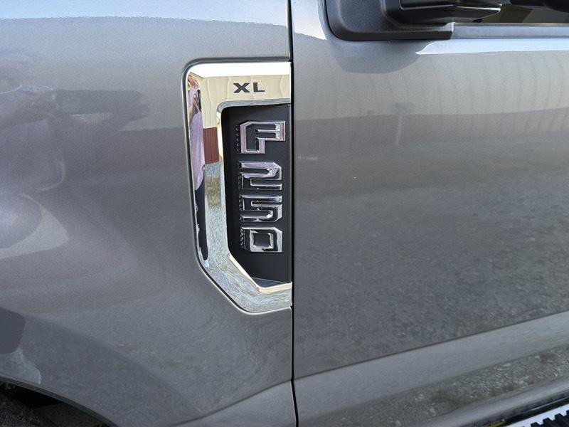 Ford F-250 SD XL SuperCab 2WD 2022