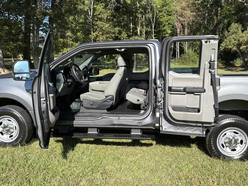 Ford F-250 SD XL SuperCab 2WD 2022