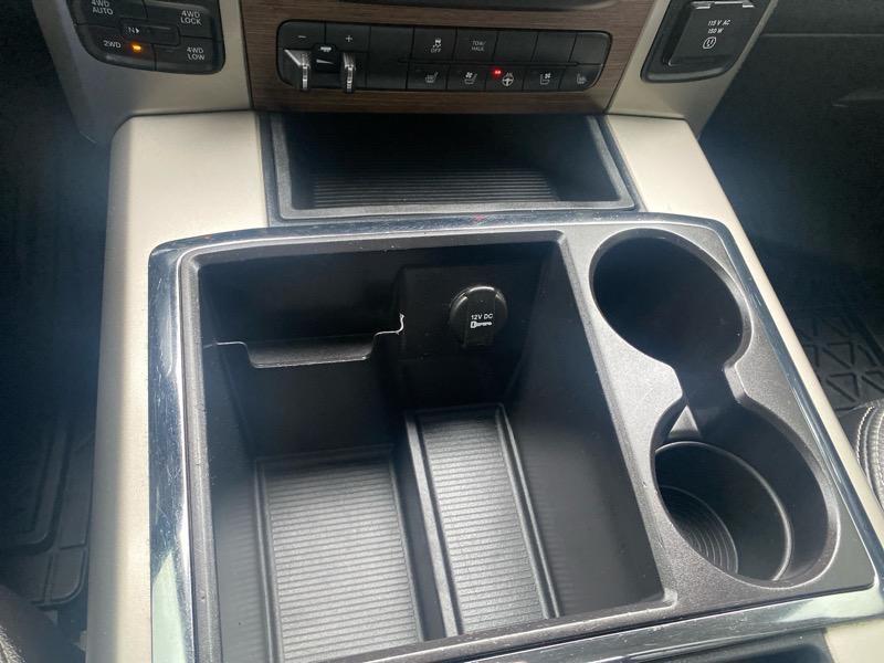 RAM 1500 Laramie Crew Cab SWB 4WD 2014