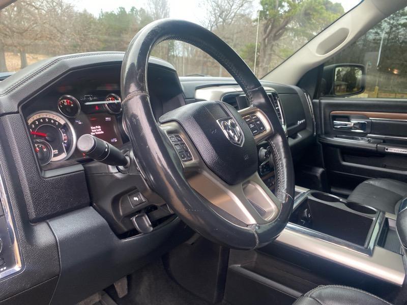 RAM 1500 Laramie Crew Cab SWB 4WD 2014