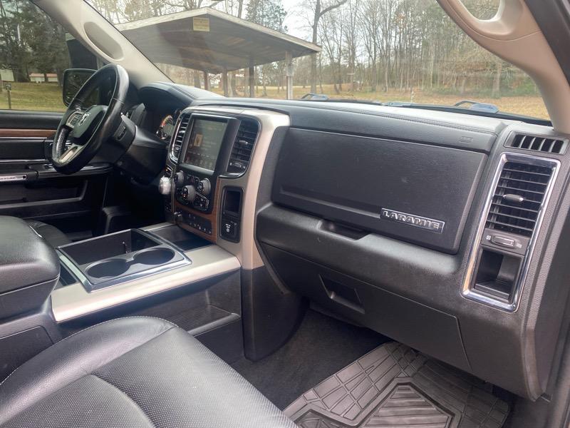 RAM 1500 Laramie Crew Cab SWB 4WD 2014