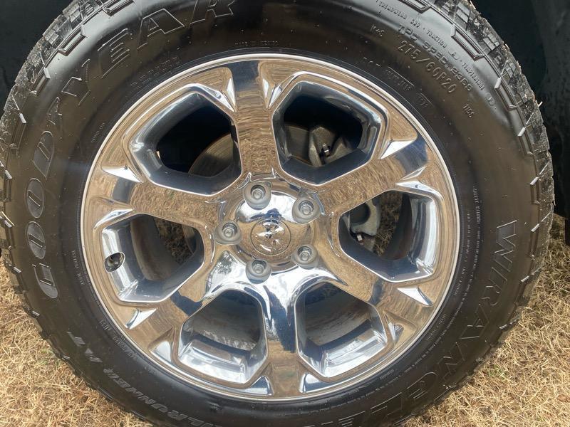 RAM 1500 Laramie Crew Cab SWB 4WD 2014