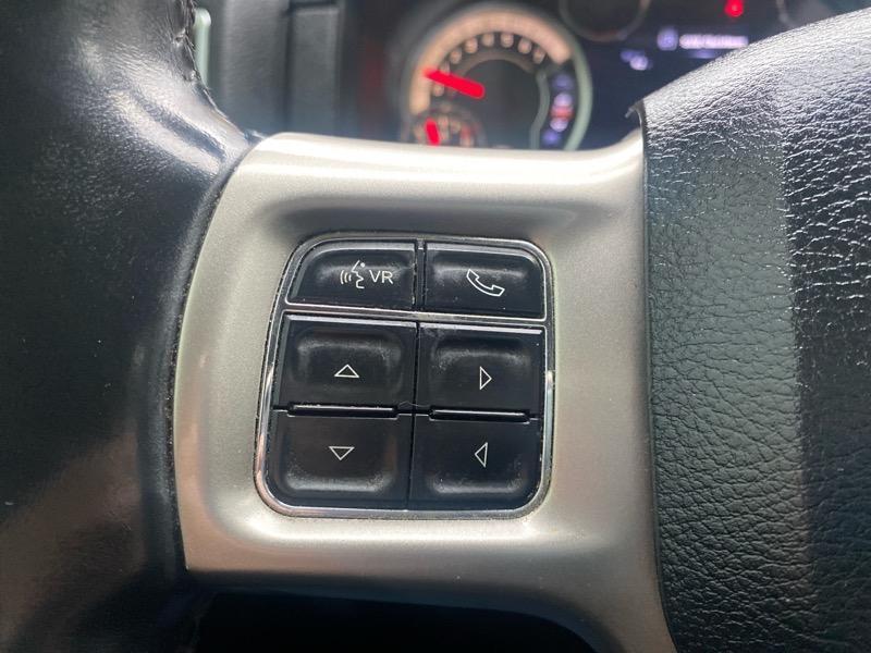 RAM 1500 Laramie Crew Cab SWB 4WD 2014