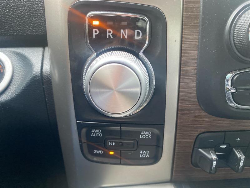 RAM 1500 Laramie Crew Cab SWB 4WD 2014