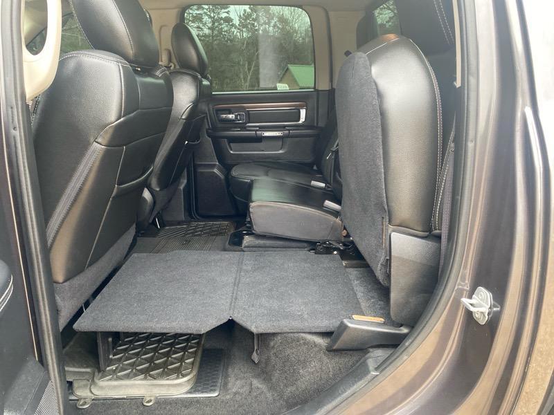 RAM 1500 Laramie Crew Cab SWB 4WD 2014
