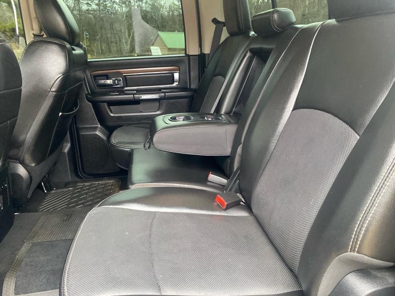RAM 1500 Laramie Crew Cab SWB 4WD 2014