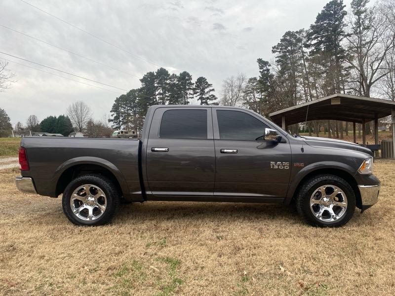 RAM 1500 Laramie Crew Cab SWB 4WD 2014