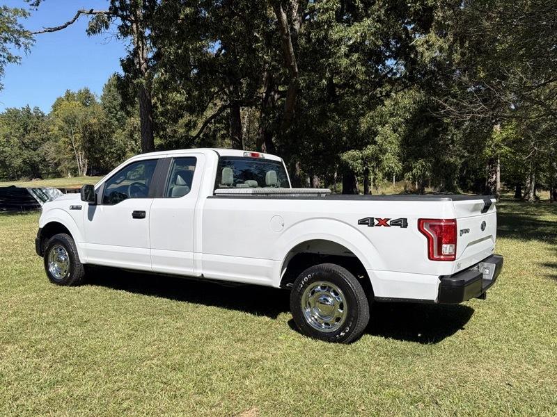 Ford F-150 XL SuperCab 8-ft. Bed 4WD 2016
