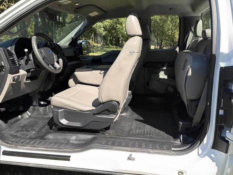 Ford F-150 XL SuperCab 8-ft. Bed 4WD 2016