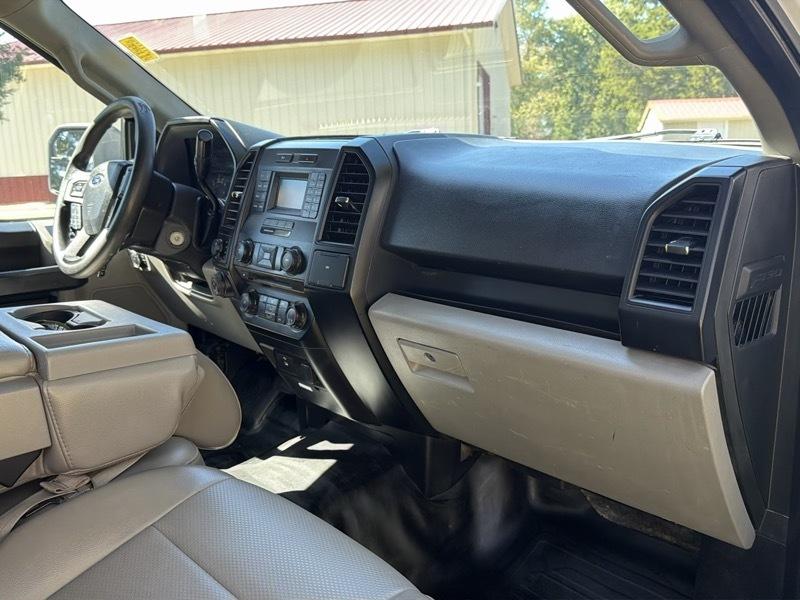 Ford F-150 XL SuperCab 8-ft. Bed 4WD 2016