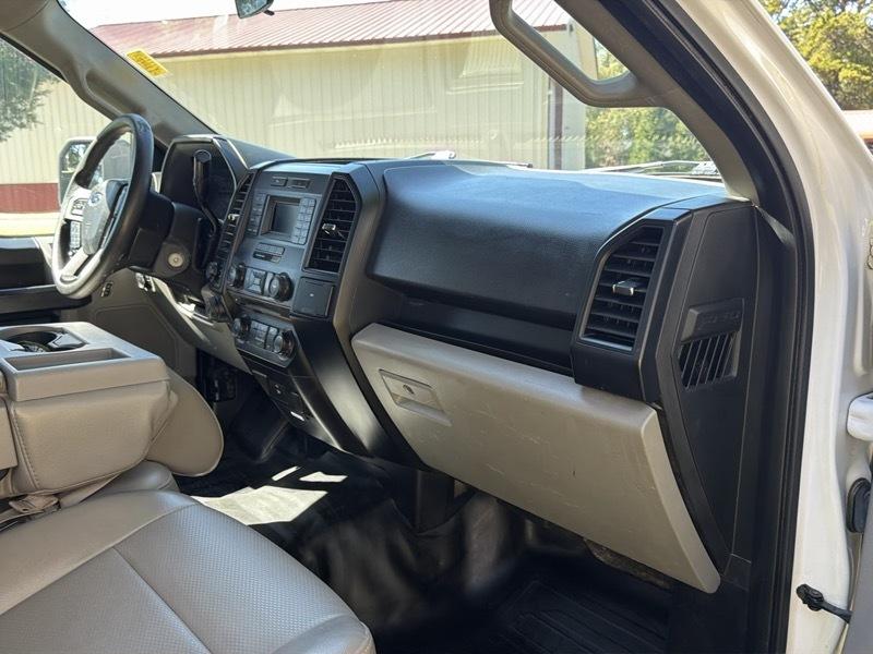 Ford F-150 XL SuperCab 8-ft. Bed 4WD 2016