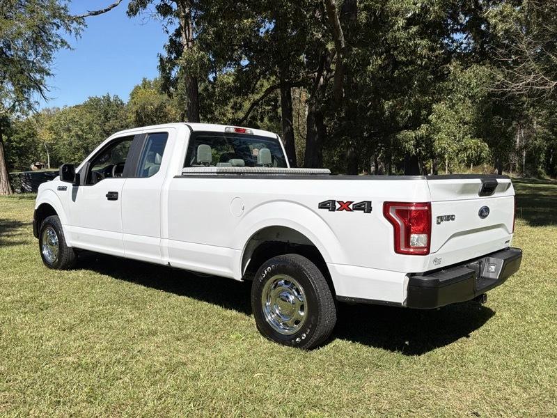 Ford F-150 XL SuperCab 8-ft. Bed 4WD 2016