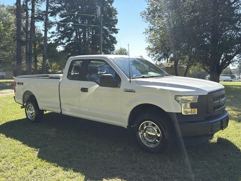 Ford F-150 XL SuperCab 8-ft. Bed 4WD 2016