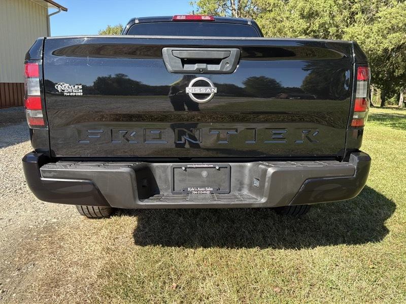 Nissan Frontier S King Cab 2WD 2022