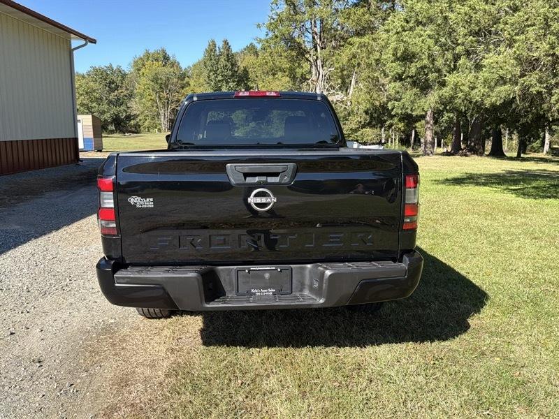 Nissan Frontier S King Cab 2WD 2022