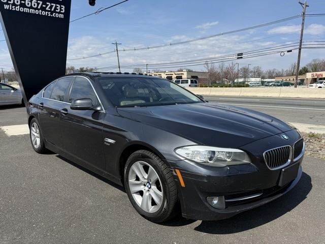 BMW 5 Series 4dr Sdn 528i xDrive AWD 2012