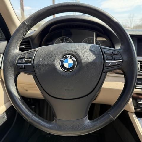 BMW 5 Series 4dr Sdn 528i xDrive AWD 2012