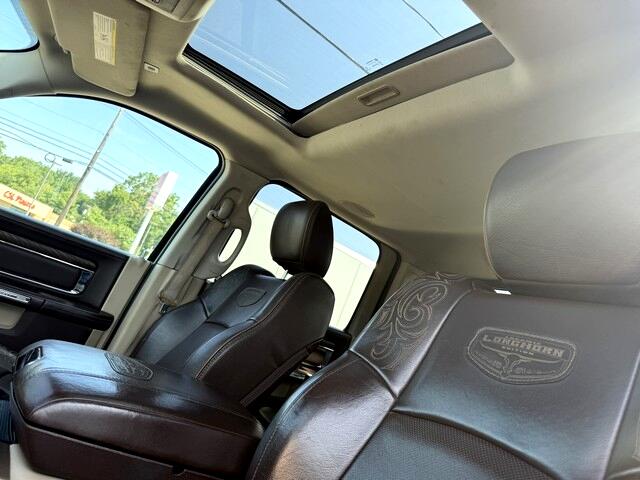 RAM 1500 Longhorn 4x4 Crew Cab 5'7" Box 2017 RAM 1500 Longhorn 4x4 Crew Cab 5'7" Box 2017